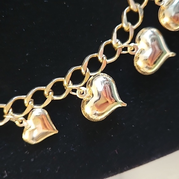 HEARTS of all sizes NECKLACE - Picture 5 of 7